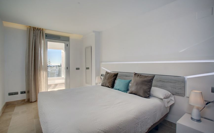 deluxe-apartment015-thegem-gallery-sidebar